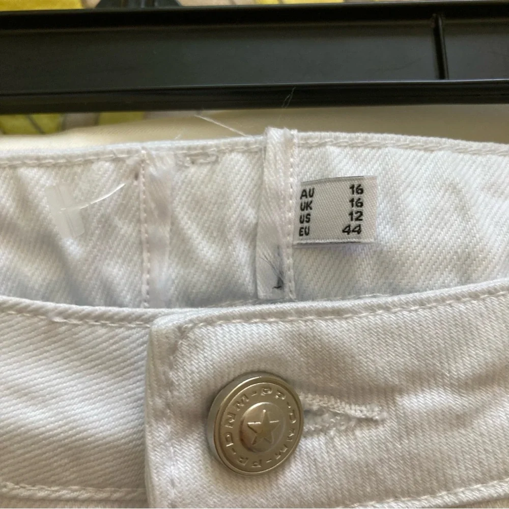 Princess Polly Carey Denim High Waist White Jeans | New without Tags - Picture 9 of 13